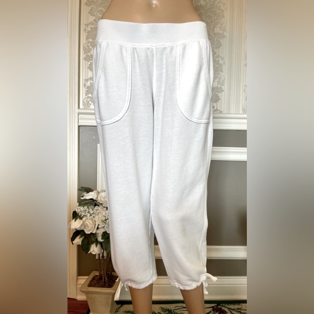 Sonoma! Capri joggers/white/cotton/polyester/size–Small